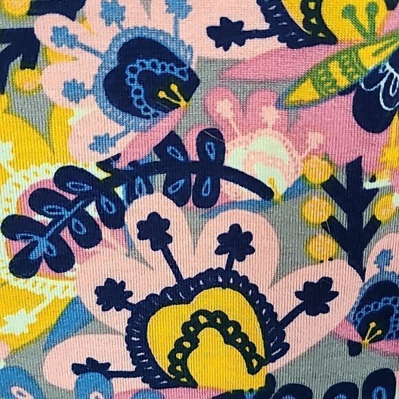 LuLaRoe Gigi Top Colorful Floral Print Fitted Tee Short Sleeve Knit Top Crewneck - Picture 5 of 10